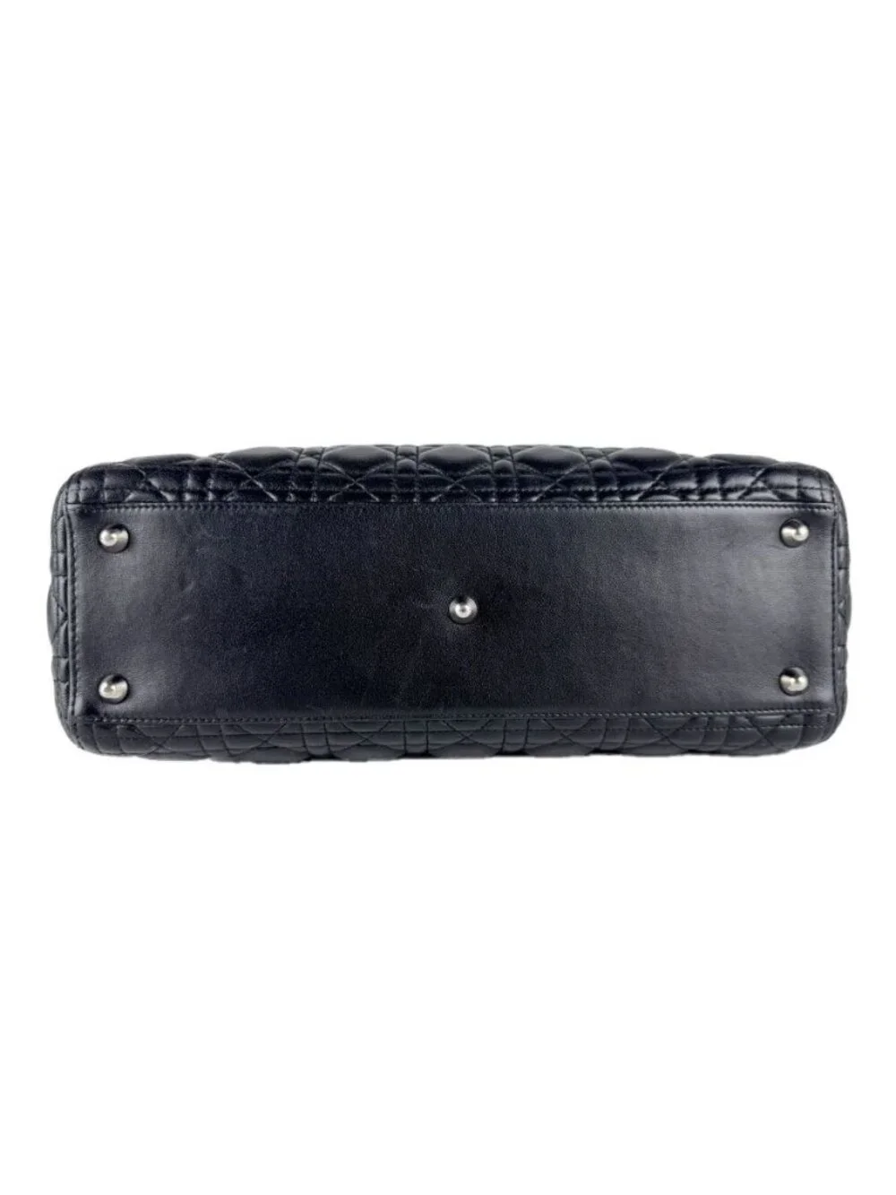 Christian Dior item status